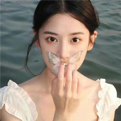 月与雷海报