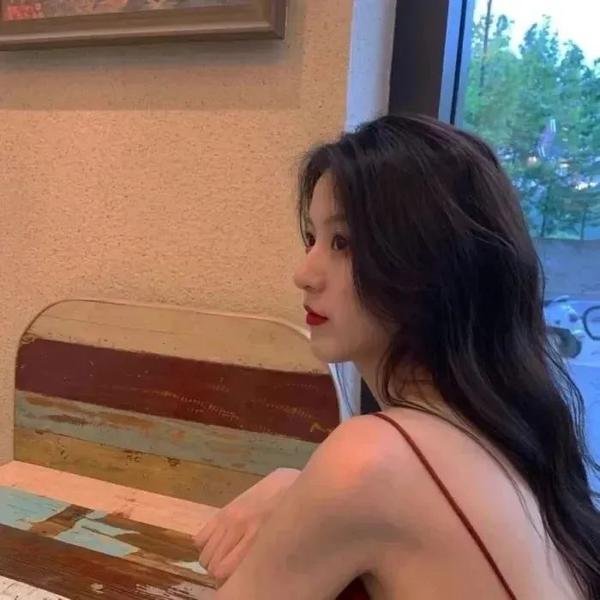无赖勇者的鬼畜美学海报